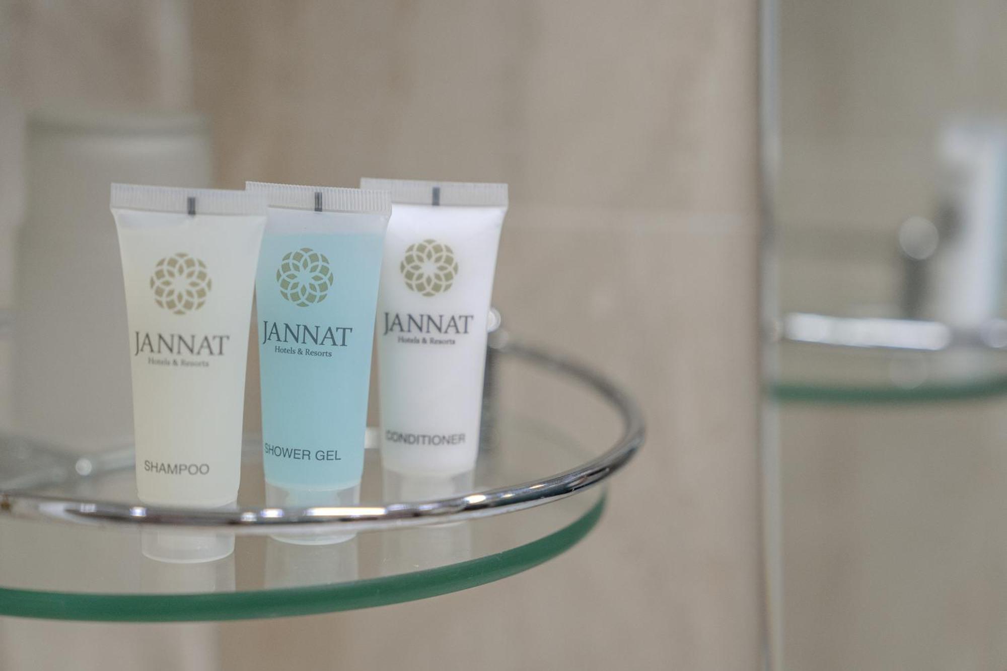 Jannat Regency Hotel Biskek Kültér fotó