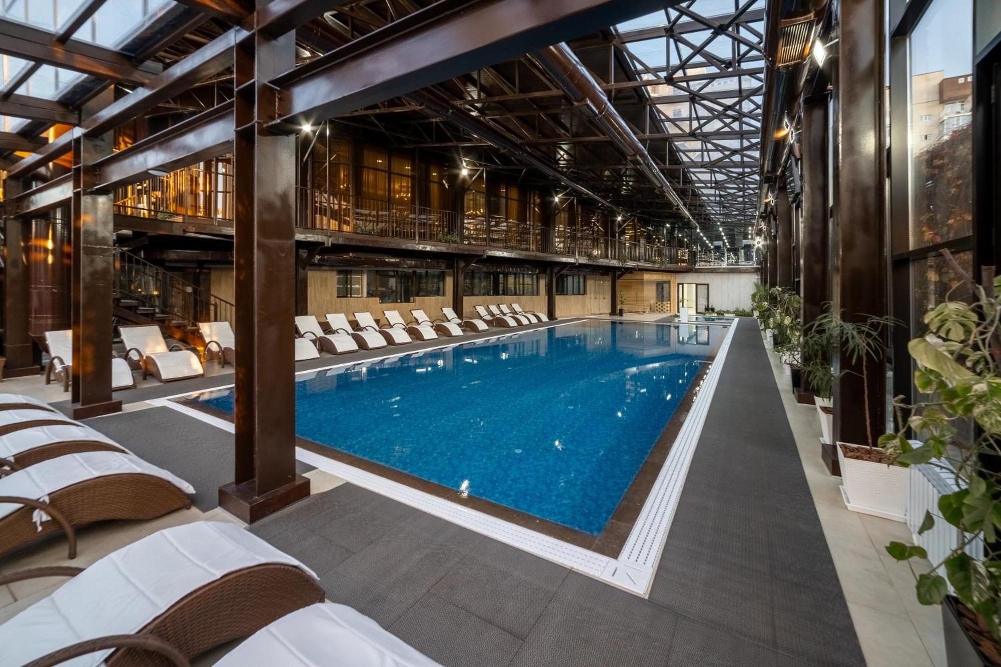 Jannat Regency Hotel Biskek Kültér fotó