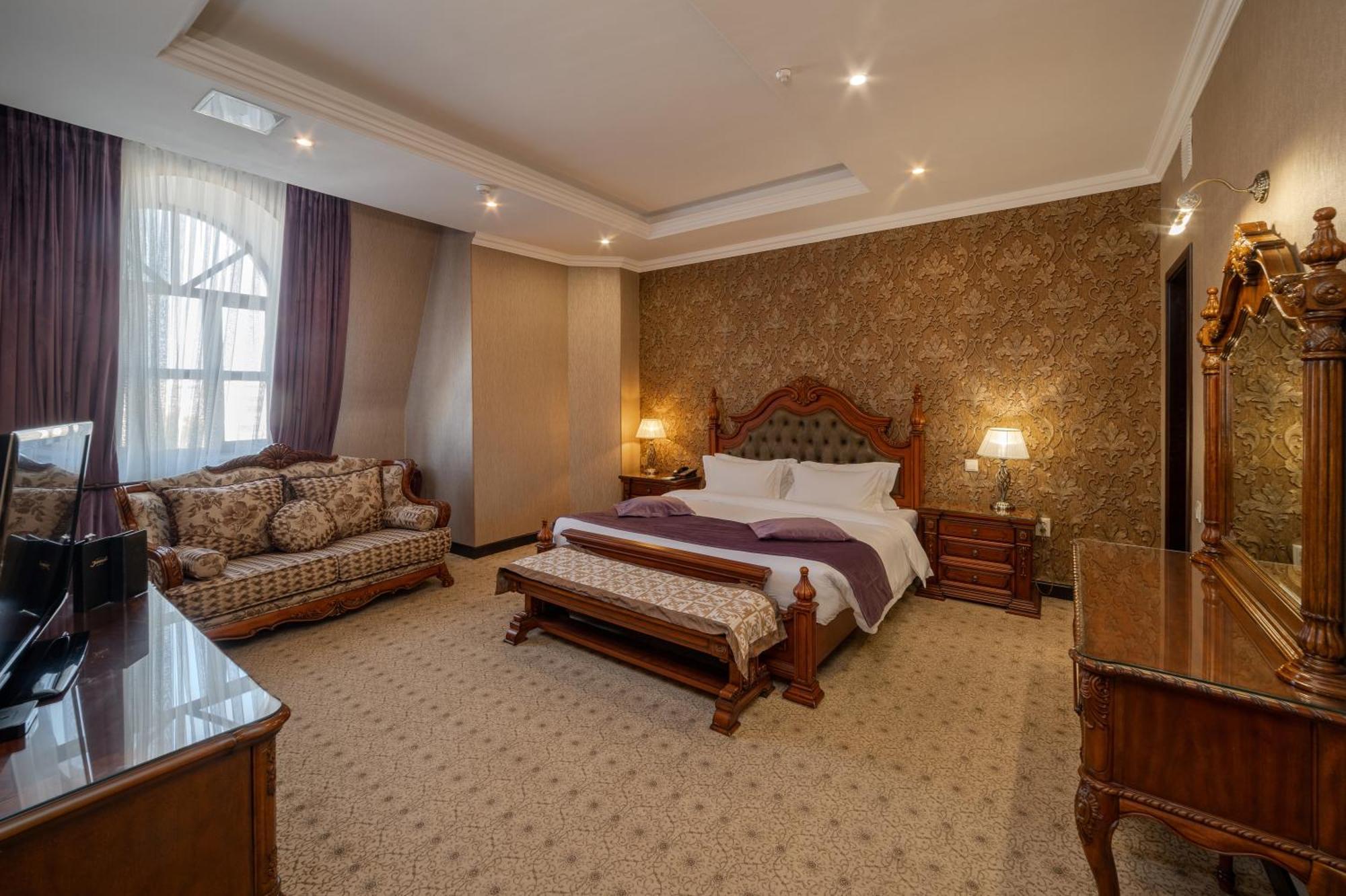 Jannat Regency Hotel Biskek Szoba fotó