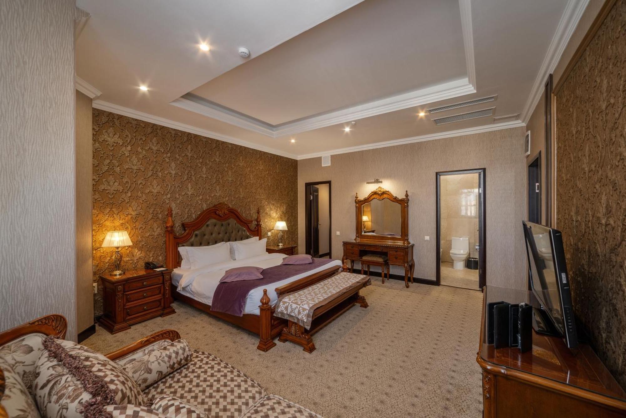 Jannat Regency Hotel Biskek Szoba fotó